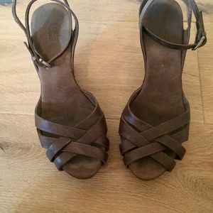 Uggs Ladies Wedge Strappy Sandal